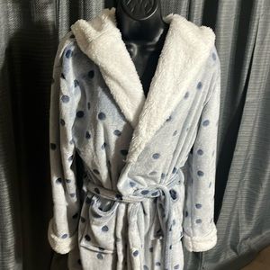 NWOT Women’s Robe